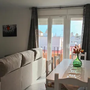 https://apartamento-caleta-y-falla.es-andalucia.com