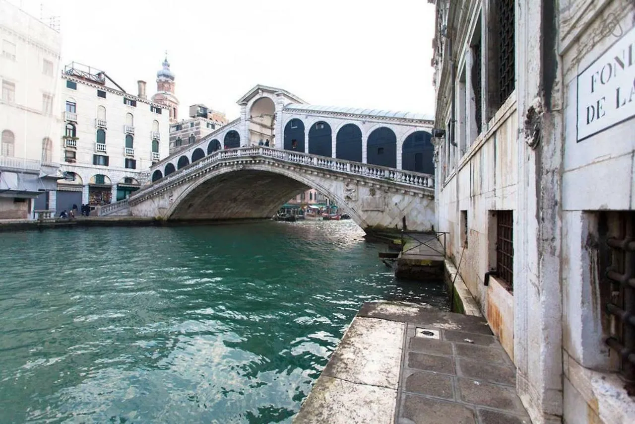 Melusina Apartments Rialto Venise